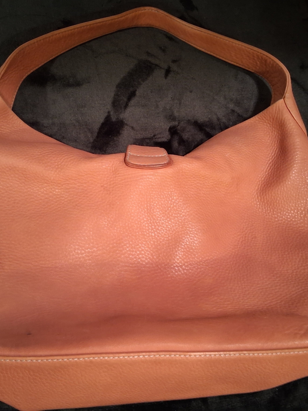 Dooney And Bourke Leather Hobo Shoulder Bag in Peach And Wristlet - Picture 2 of 5
